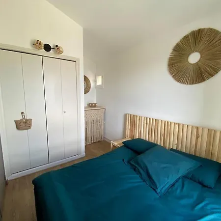 Casa Vista Bella - Maison En Corse Avec Grande Terrasse Et Acces Direct A La Mer, Marine De Sant'ambroggio Entre Calvi Et L'ile Rousse Lumio (Corsica)
